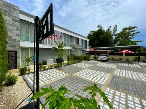 Luxury Villa 8 Bedrooms Private Compound with Pool