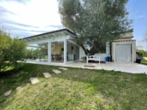 Villa with trullo and pool in Ostuni, 5' from the sea, and tourist centers