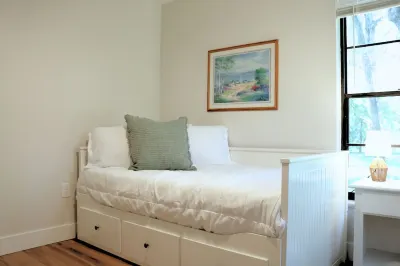 Quiet home tucked between Crystal River & Rainbow River Hotels near Withlacoochee Bay Trail. 10201 N Suncoast Blvd Crystal