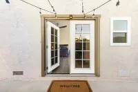 Luxurious, Spacious, Private studio in Great location!