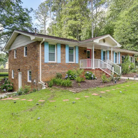 5 Mi to Trilith Studios: Apt w/ Furnished Pergola