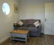 The MIddlewood - Luxury Private Cottage with Garden