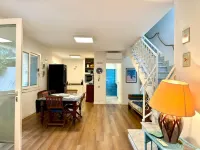 Villa surrounded by greenery in beautiful condominium 10 minutes from the beach