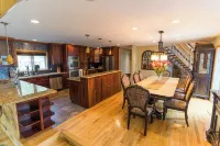 Mountain Peak Retreat - Pool - Hot Tub 와워싱 호텔