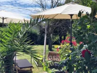 A natural, cocooning escape just 25 minutes from Bordeaux. Hotel di La Lande-de-Fronsac