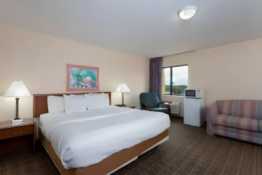 Norwood Inn & Suites Indianapolis