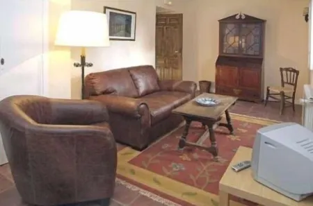 Los Cerrillos cottage for 22 people