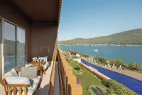 Titanic Luxury Collection Bodrum - Pemandangan Pantai