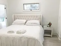 "Hidden Jade", Heat/Cool Private Pool, Sleeps 14, Near Beach! Dog-Friendly