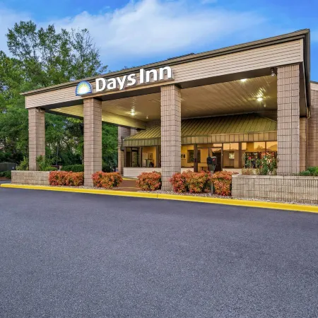 Days Inn by Wyndham Hoover Birmingham