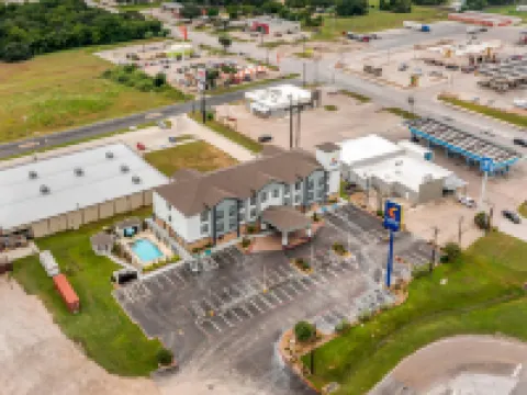 Comfort Inn & Suites Hotels in Fayette County
