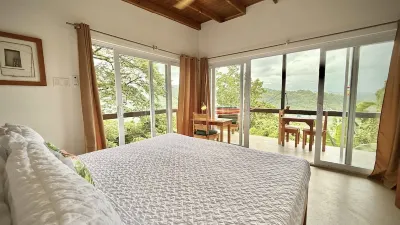 Relax & Recharge • Pool • Bird Sanctuary • Ocean, Mountain & Waterfall Views Các khách sạn ở 