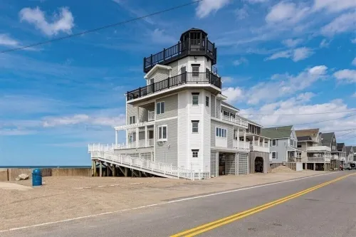 Rent entire exquisite former Inn & former Bed & Breakfast with 5 Beds & 6 Baths