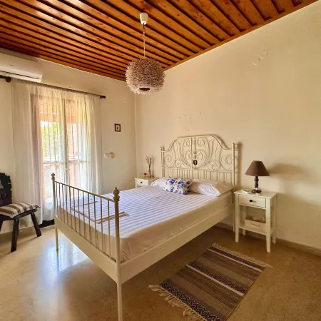 Genari Beach Apartments
