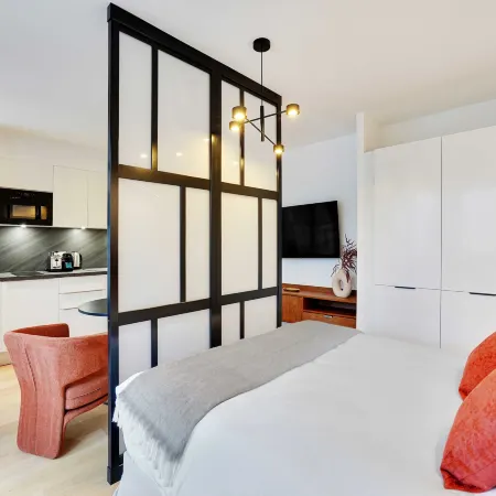 Studio Sleek & Refined - Levallois-Perret Отели рядом с достопримечательностью «Парк Планшет»