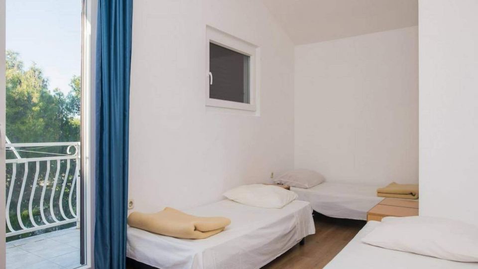 Apartment in Brodarica near Beach Gaj