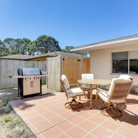 Dog-Friendly Home w/ Patio & BBQ in Bradenton
