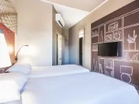 Ibis Apartadó