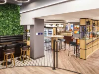 ibis budget Swindon Town Centre - ที่มีบาร์