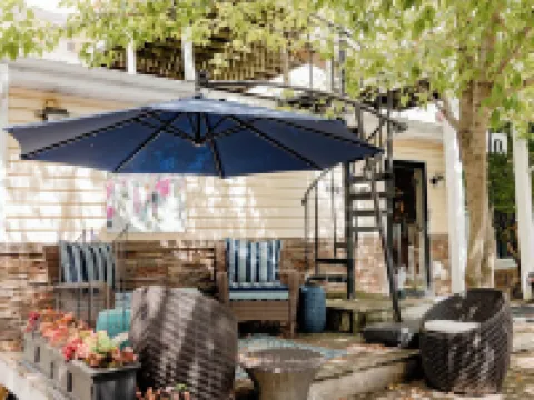 Montgomery Inn BnB Hotels in Versailles