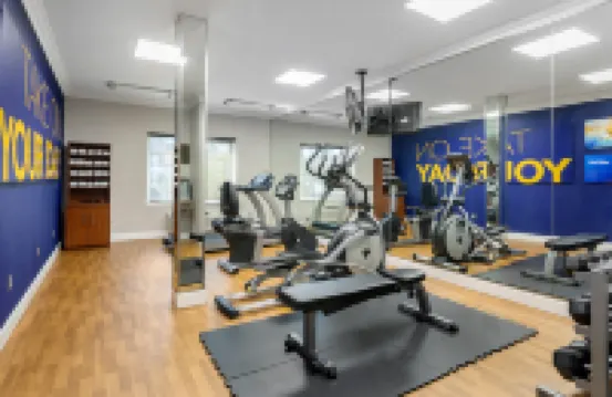 薩克拉門託市中心舒適套房酒店