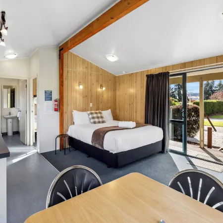 Hampshire Holiday Parks – Wanaka