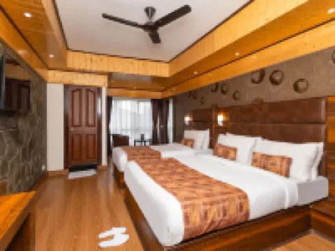 Sumitel Queens Yard Hotels in Darjeeling