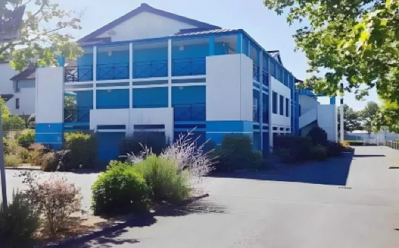 Kyriad Direct Poitiers - Gare du Futuroscope