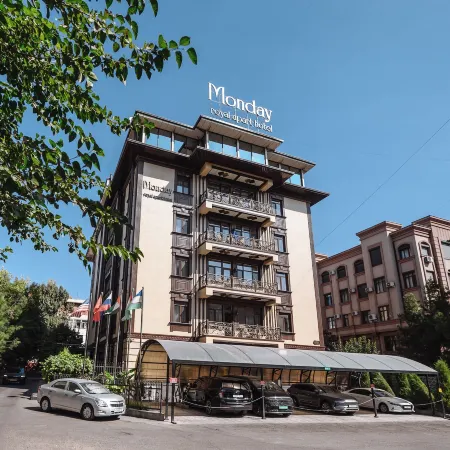 Monday Royal apart hotel