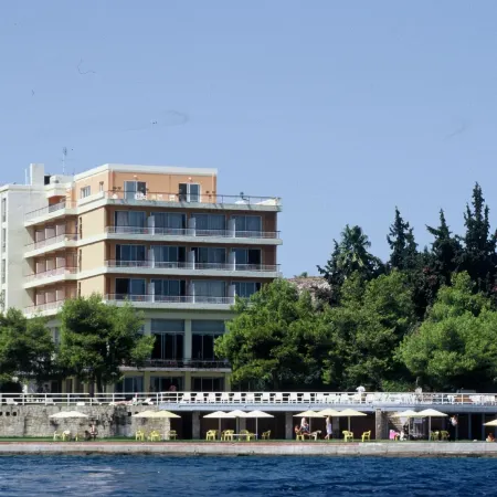 Kalamaki Beach Resort