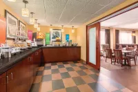 Hampton Inn des Moines-Airport - Breakfast