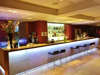 HTO15332 - Rudding Park - bar