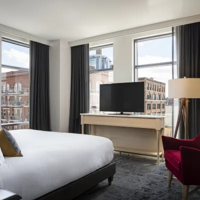 Kimpton JOURNEYMAN by IHG Hotels near Modjeska Theater