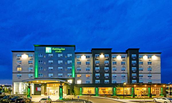 Holiday Inn & Suites Calgary Airport North by IHG