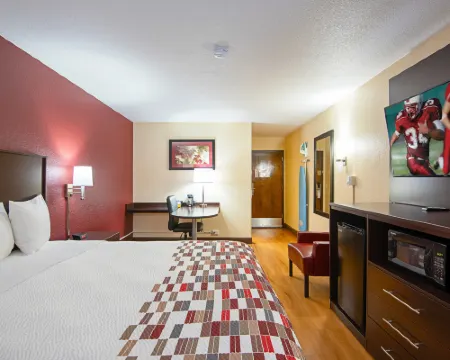 Red Roof Inn Cameron Hotels in Cameron