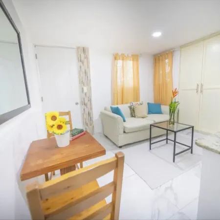 2 Guests 1Bed Studio 3Min to Beach and Main Street