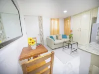 2 Guests 1Bed Studio 3Min to Beach and Main Street