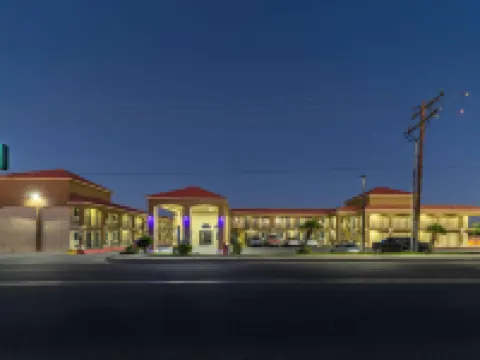 Quality Inn & Suites Hotels in Hesperia