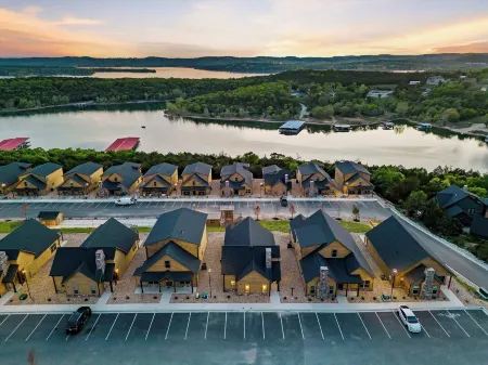 Two Pines Endless Views and Attractions!