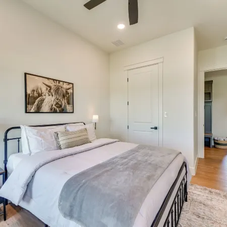Rural Home w/ Hot Tub < 7 Mi to Winery & Golfing