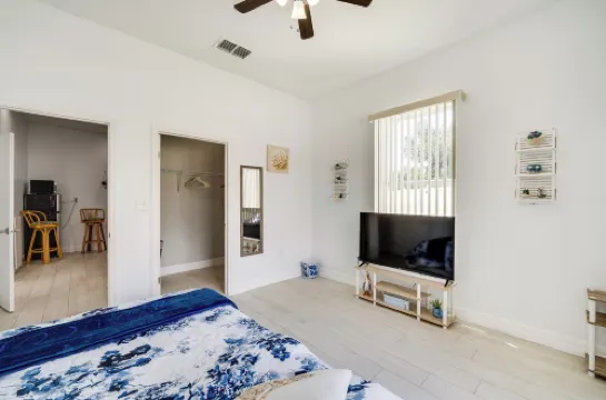 3 Mi to Lakefront Beach: St Cloud Apt