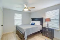 Dog-Friendly Home in the Woodlands w/ Fenced Yard!