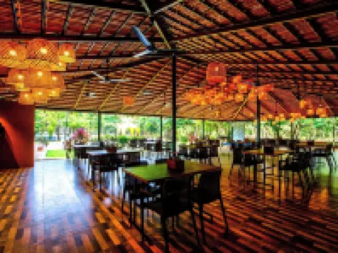 ゴー グリーン スパイス エコ リゾート カベロッシムのホテル