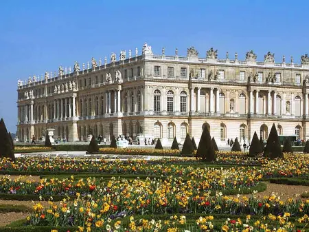 Hôtel Mercure Versailles Château Отели рядом с достопримечательностью «Public library of Versailles»