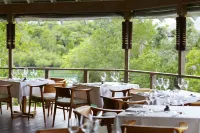 GoldenEye - breakfast