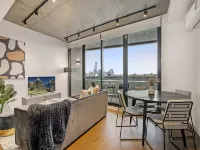 Modern, Executive 1 Bedroom Apartment With Balcony - Apartments