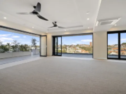 Stylish 1-bed Apartment With Rooftop Access Hotels in Burswood
