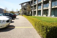 Accent Inns Burnaby - Bãi đậu xe