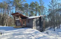 Lux Blue Ridge Cabin, Hot tub, Swing, & PingPong!