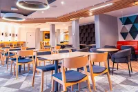 Holiday Inn Express ST. ALBANS - M25, JCT.22 by IHG - breakfast